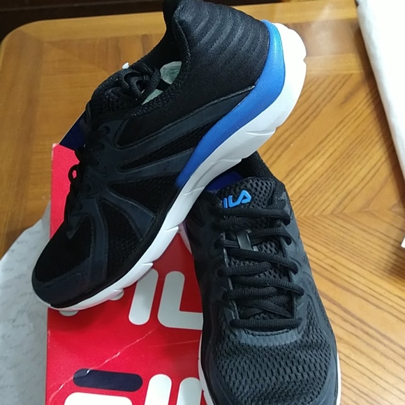 Fila Other - 🆕 Men's FILA Memory Fraction 3 Sneakers